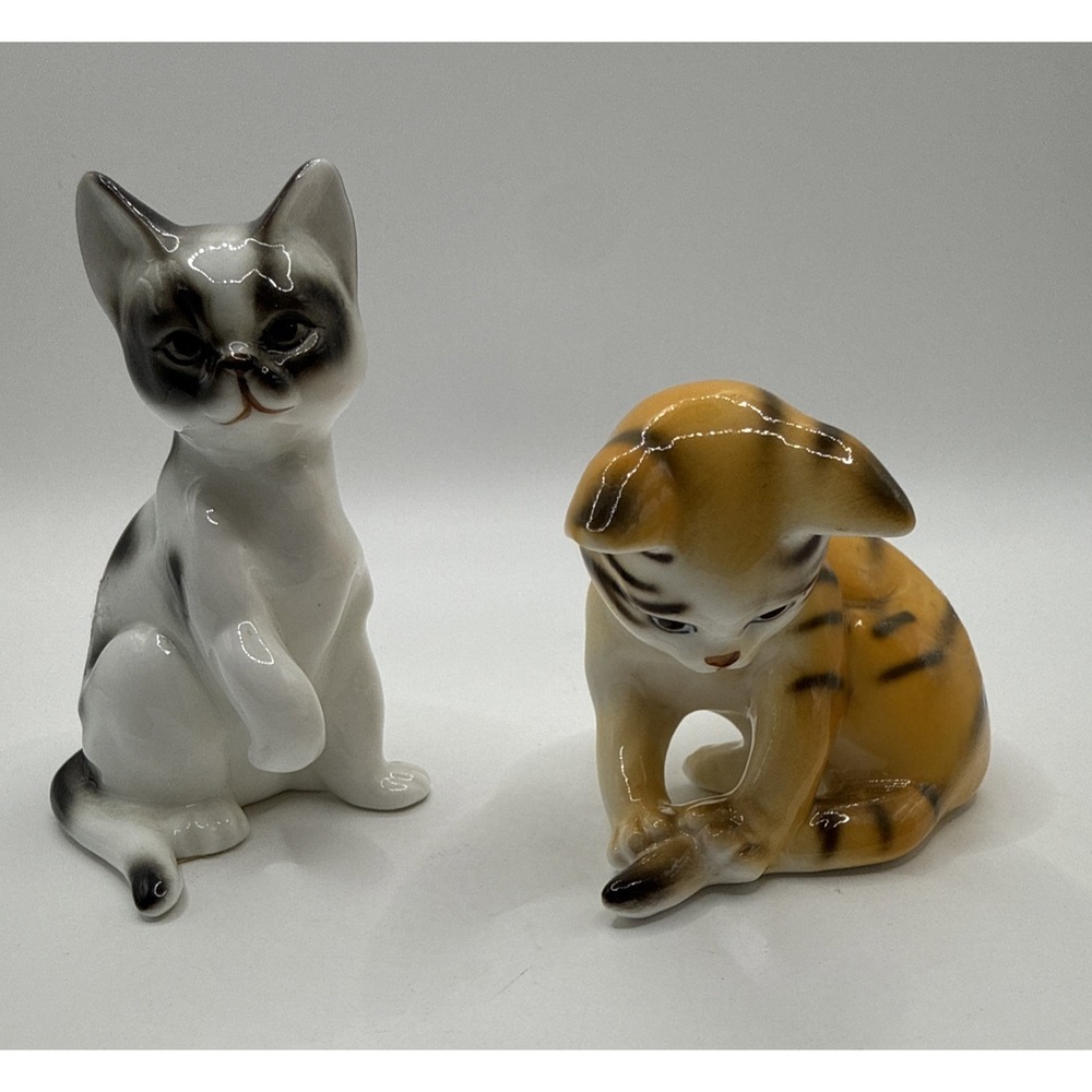 VTG Danbury Mint China CATS of CHARACTER Series "Tail End" And "Ouch"Figurines